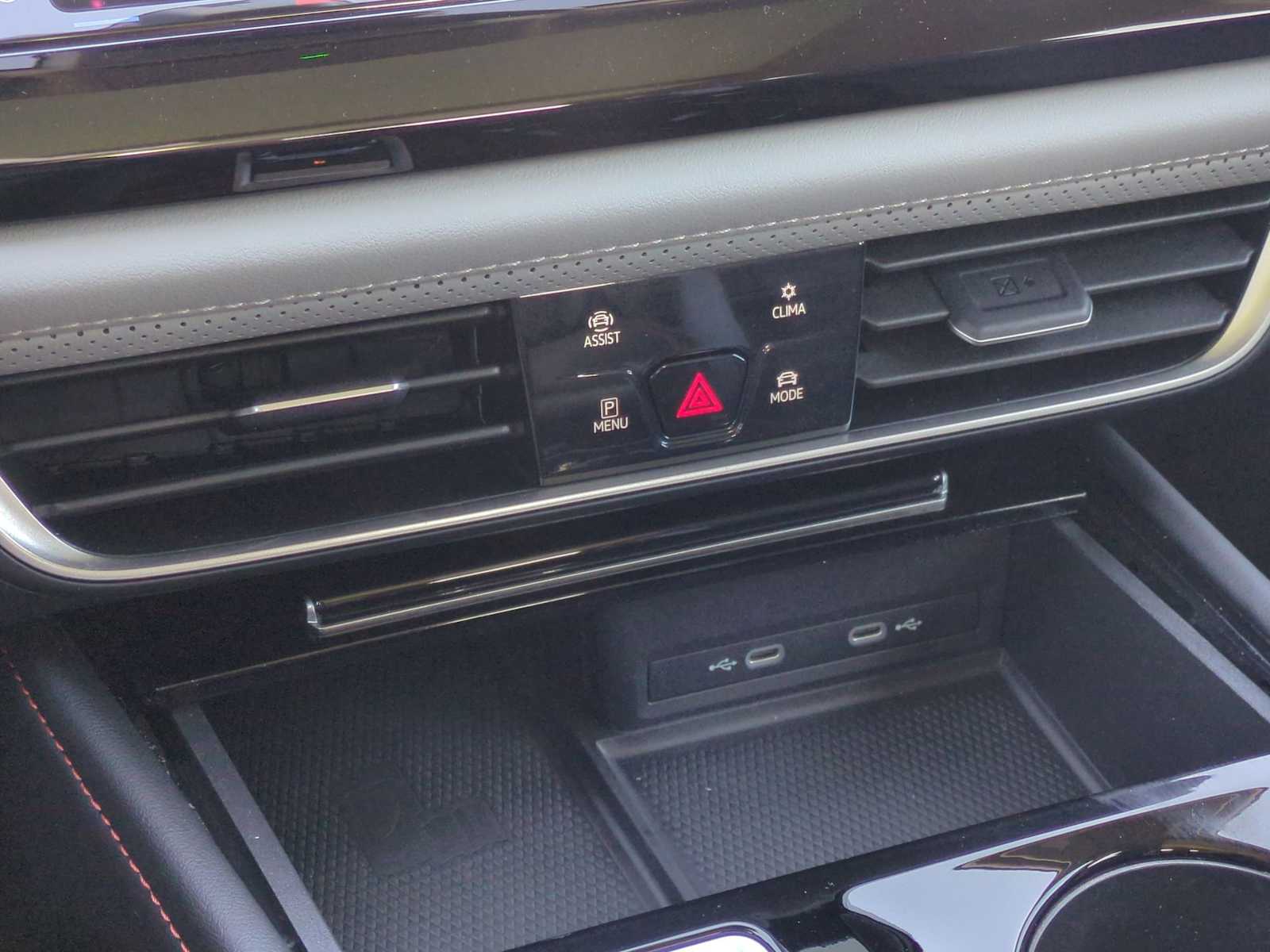 Thumbnail: 2024 Volkswagen Atlas - 17