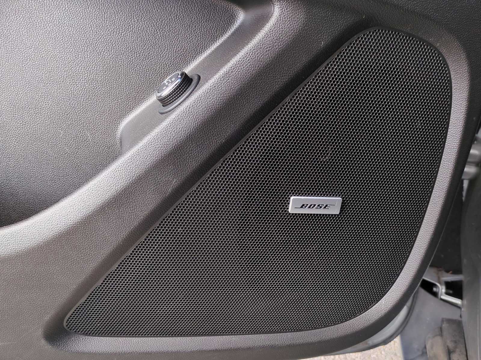 Thumbnail: 2023 Chevrolet Traverse - 24