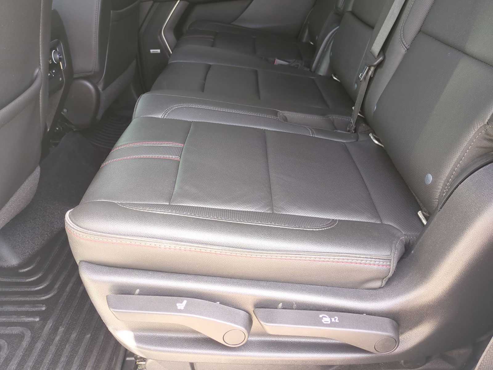 Thumbnail: 2021 Chevrolet Tahoe - 26