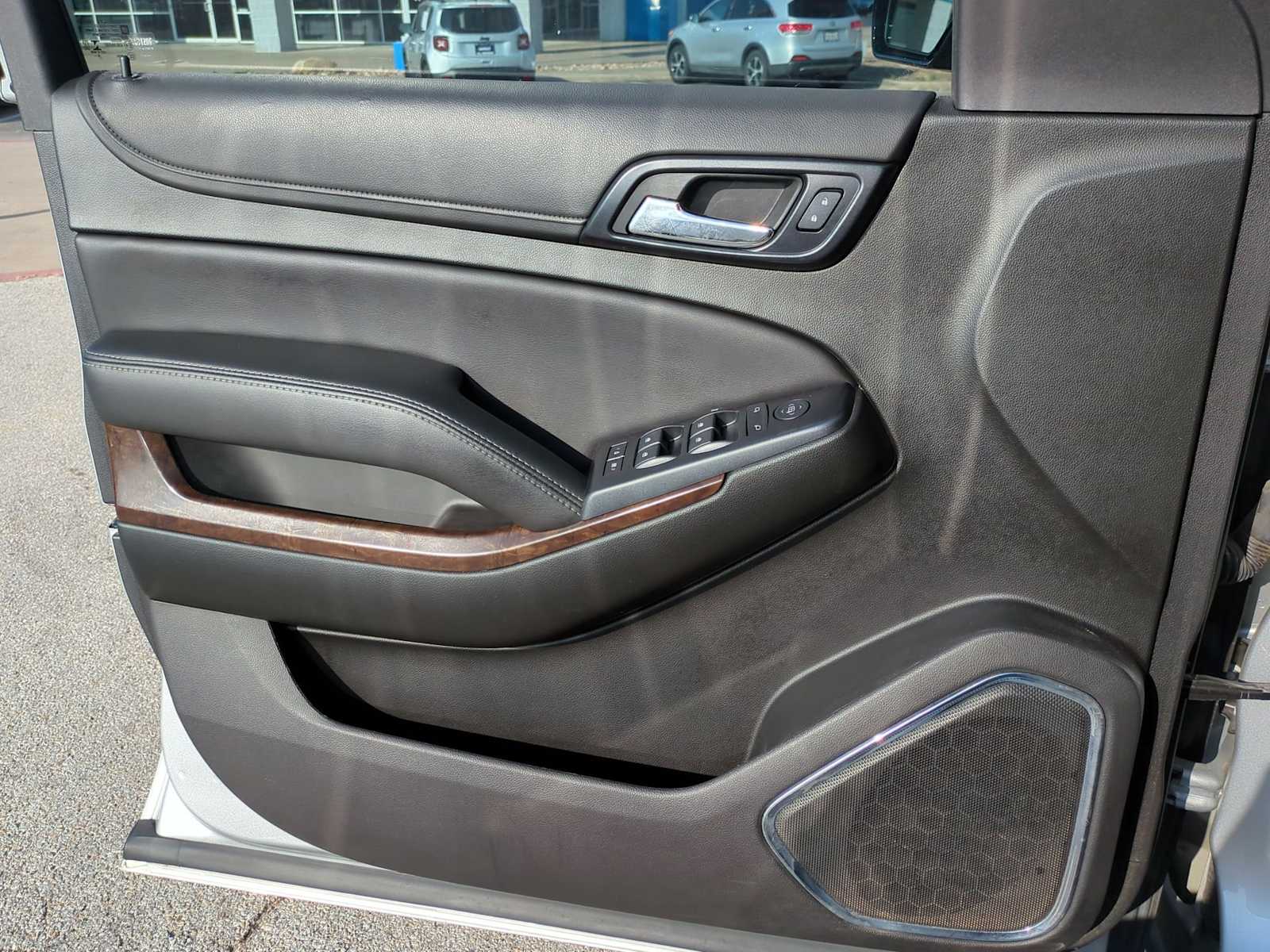 Thumbnail: 2019 Chevrolet Suburban - 20