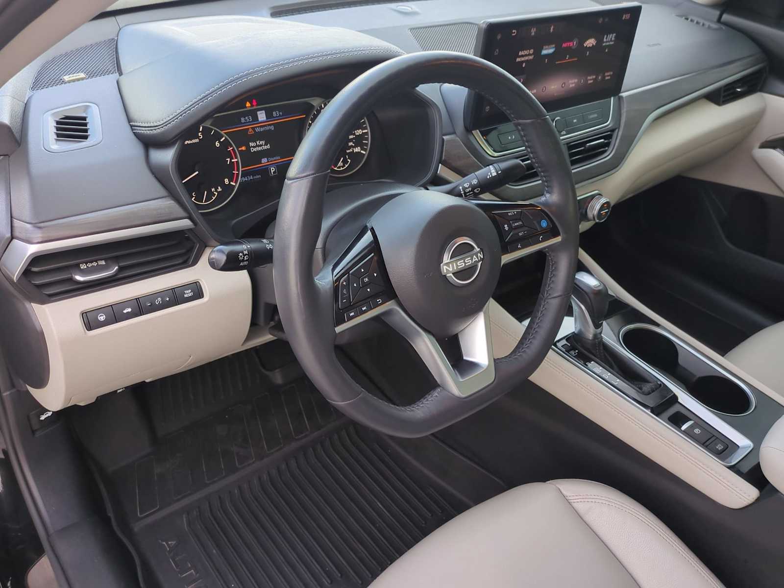 Thumbnail: 2023 Nissan Altima - 10