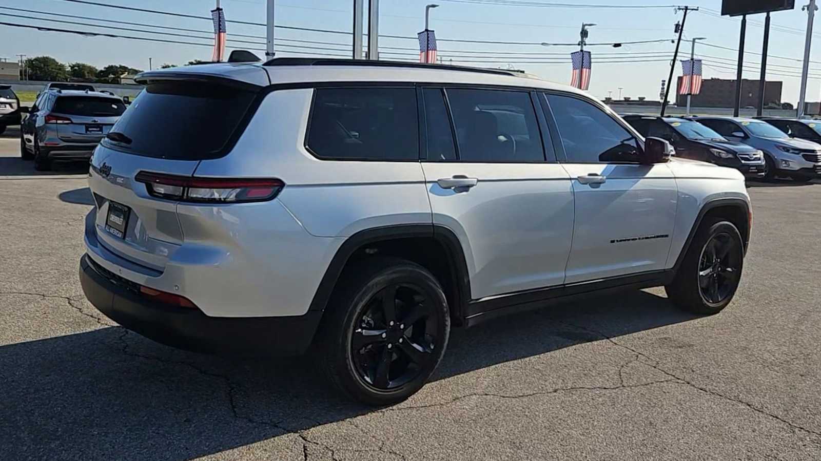 Thumbnail: 2024 Jeep Grand Cherokee L - 8