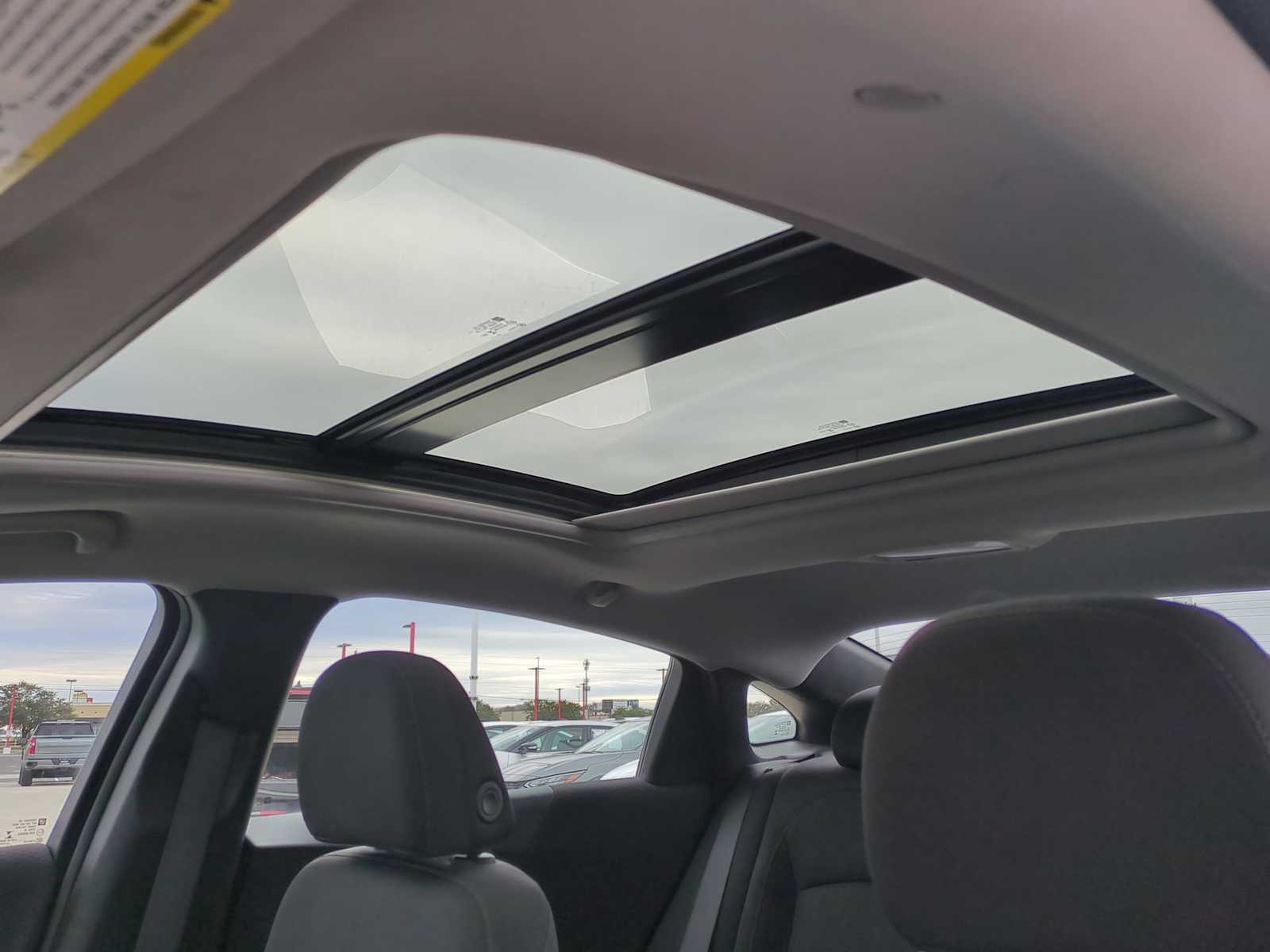 Thumbnail: 2024 Chevrolet Malibu - 19