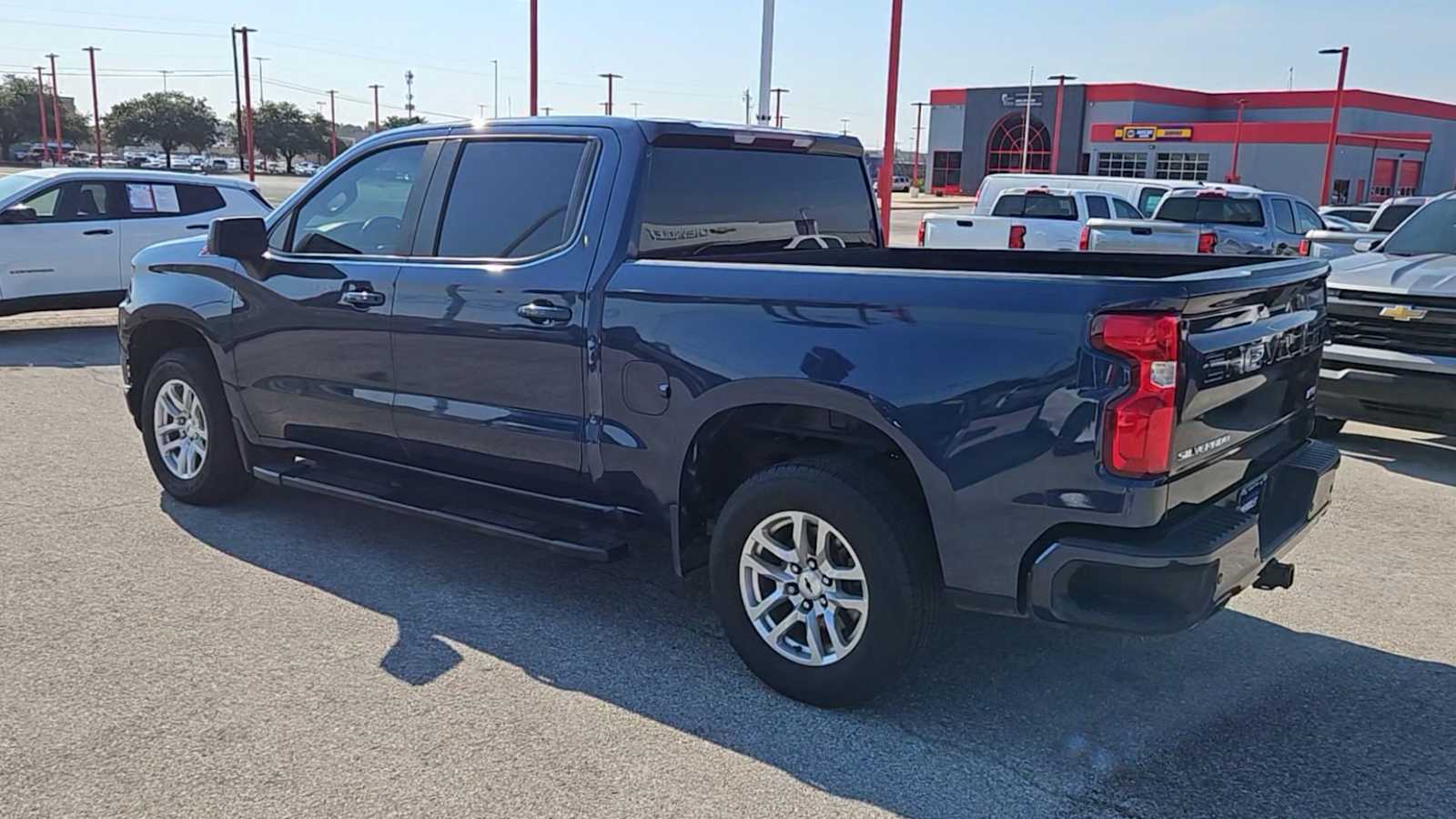 Thumbnail: 2022 Chevrolet Silverado 1500 - 6