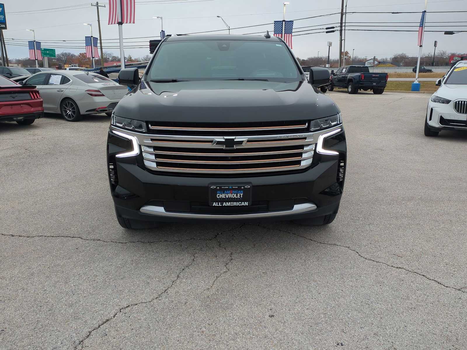 Thumbnail: 2022 Chevrolet Tahoe - 3