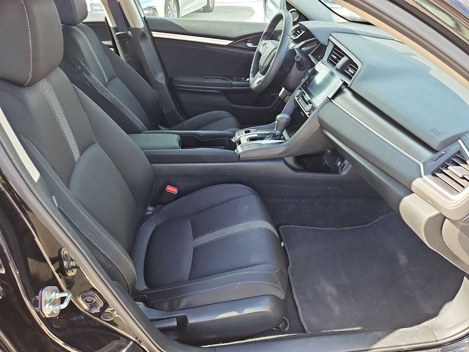 2016 Honda Civic SE 26