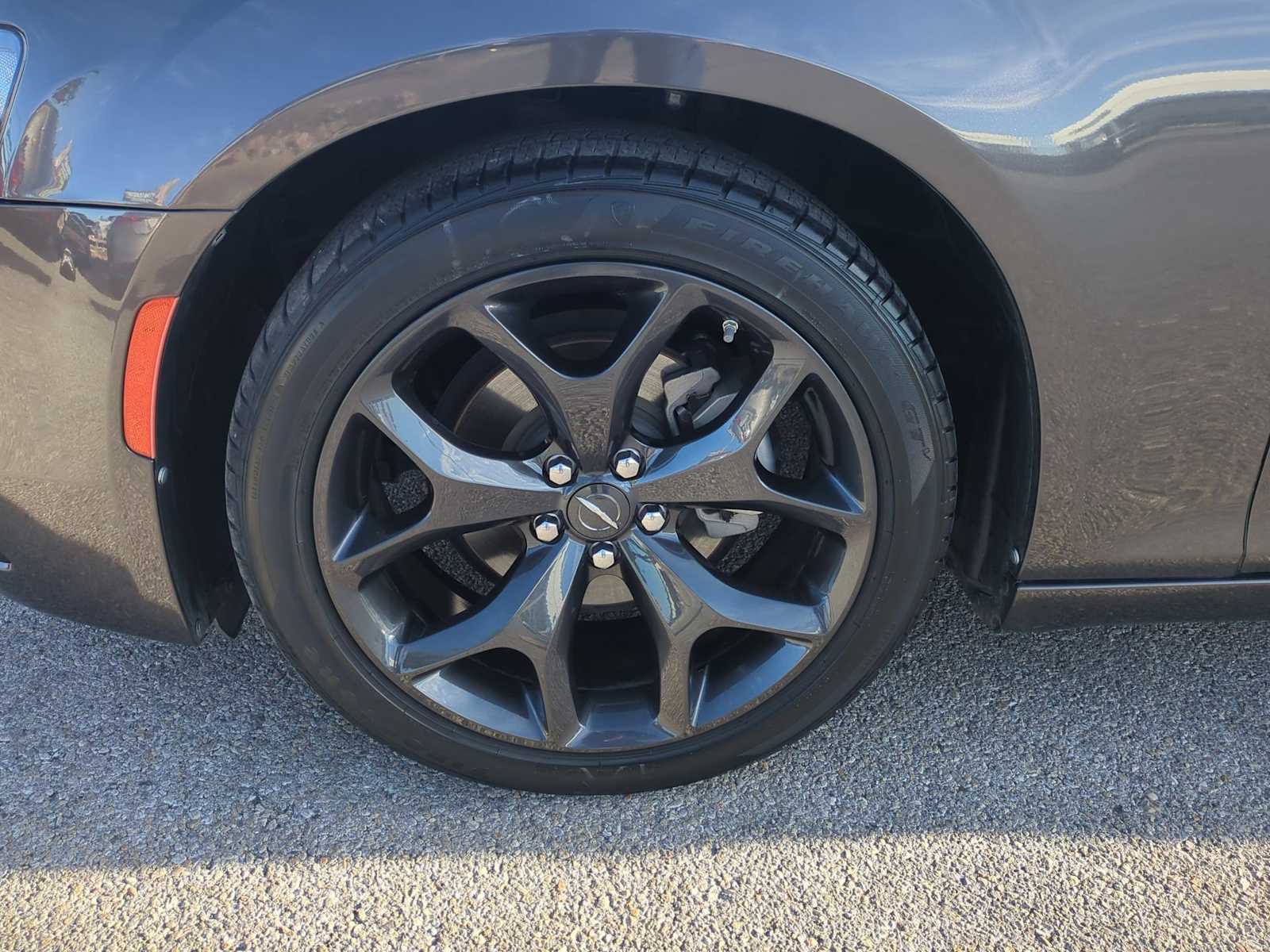 Thumbnail: 2023 Chrysler 300 - 32