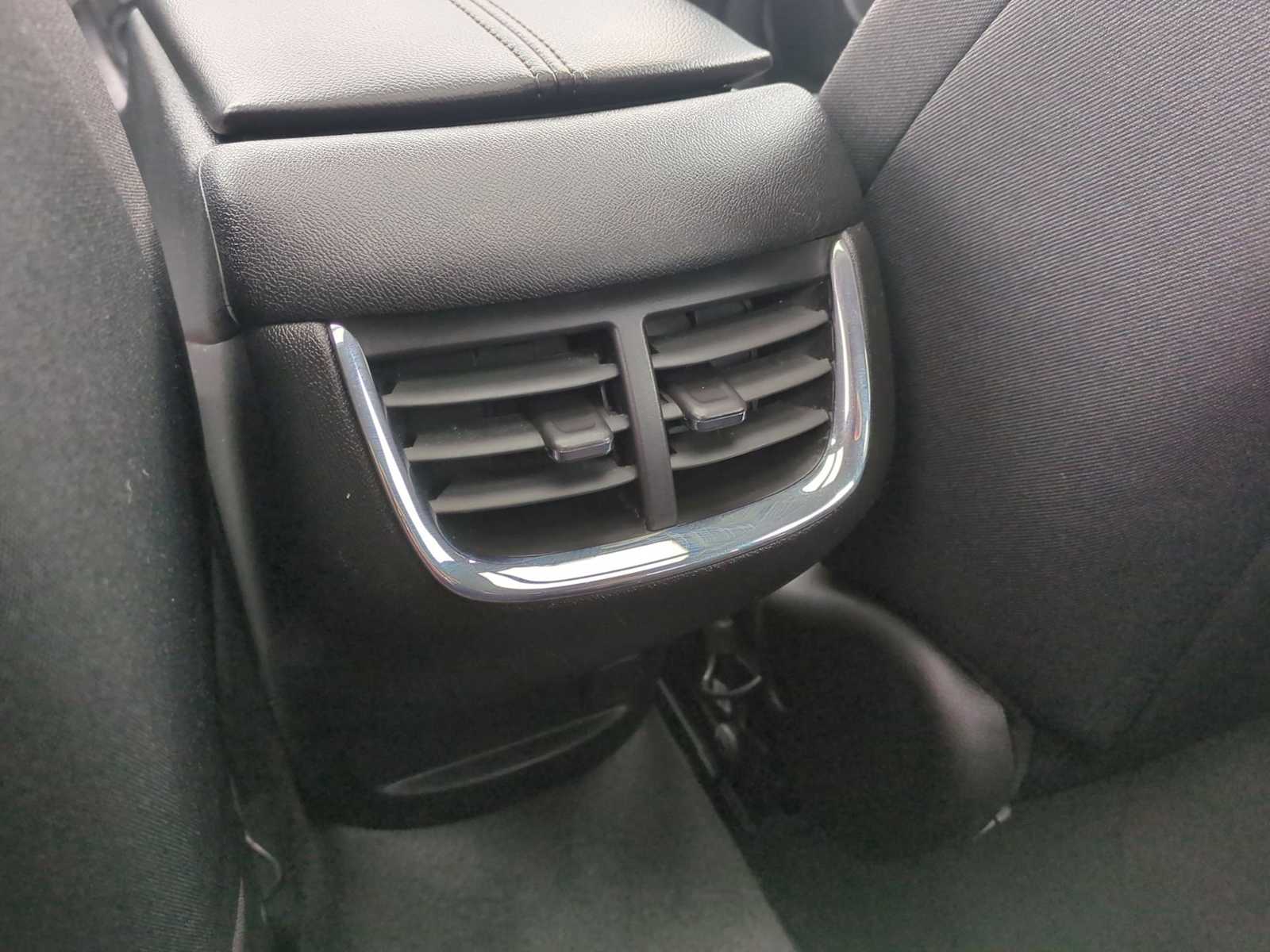 Thumbnail: 2024 Chevrolet Malibu - 22