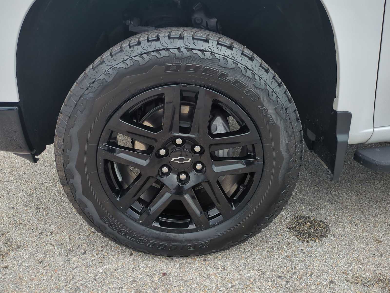 Thumbnail: 2024 Chevrolet Silverado 1500 - 32