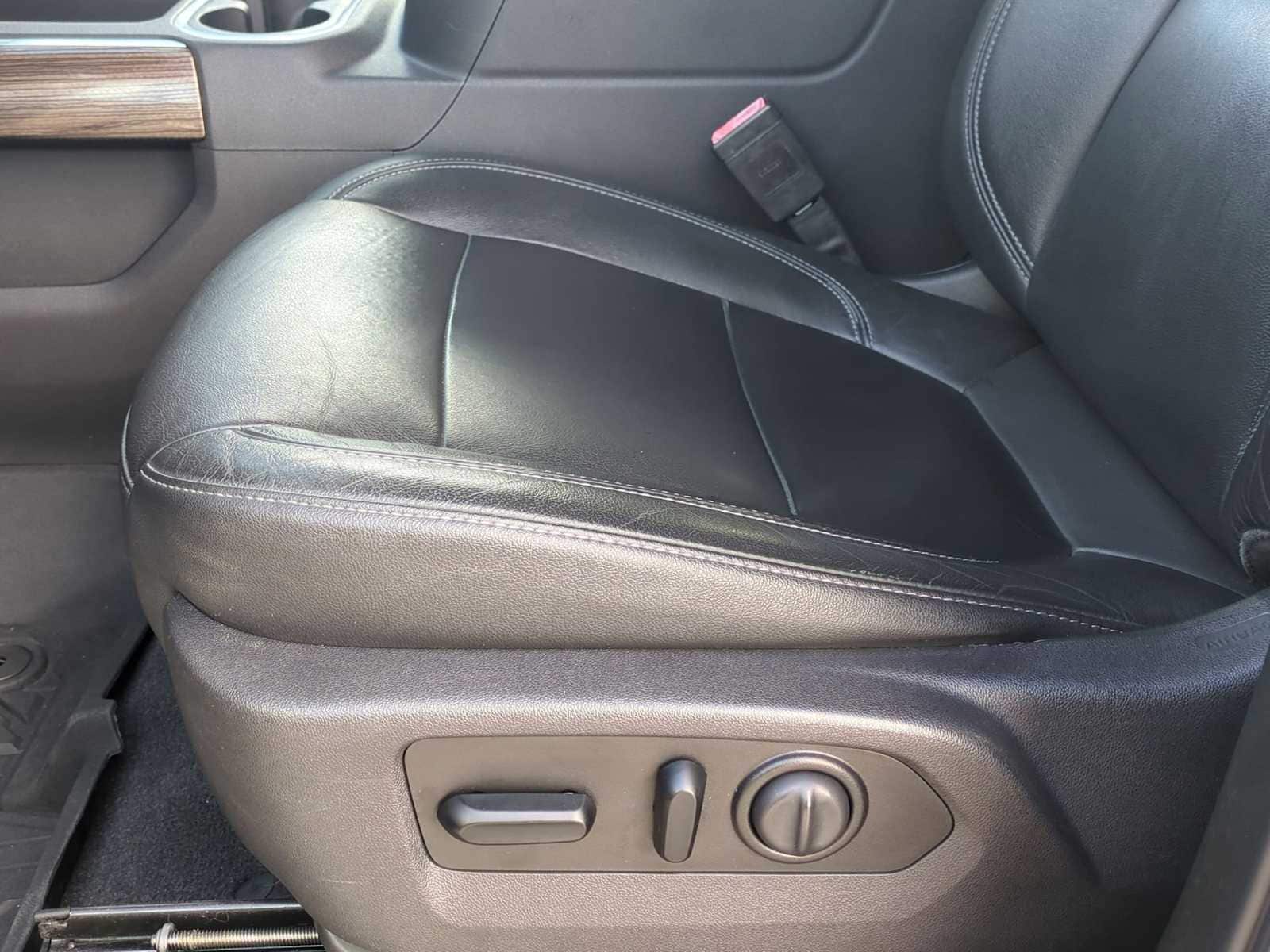 Thumbnail: 2020 Chevrolet Silverado 1500 - 19