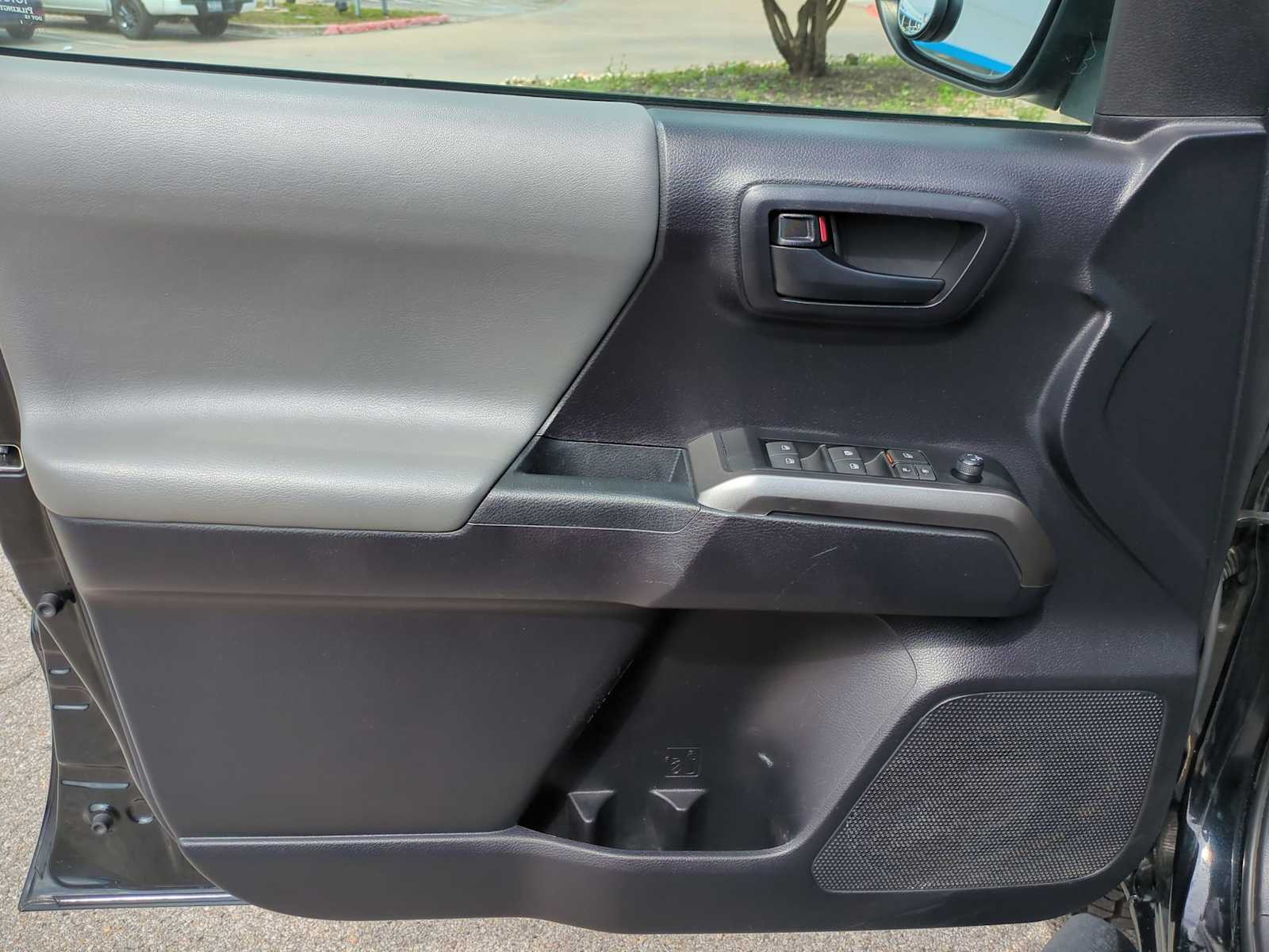 2021 Toyota Tacoma SR 19