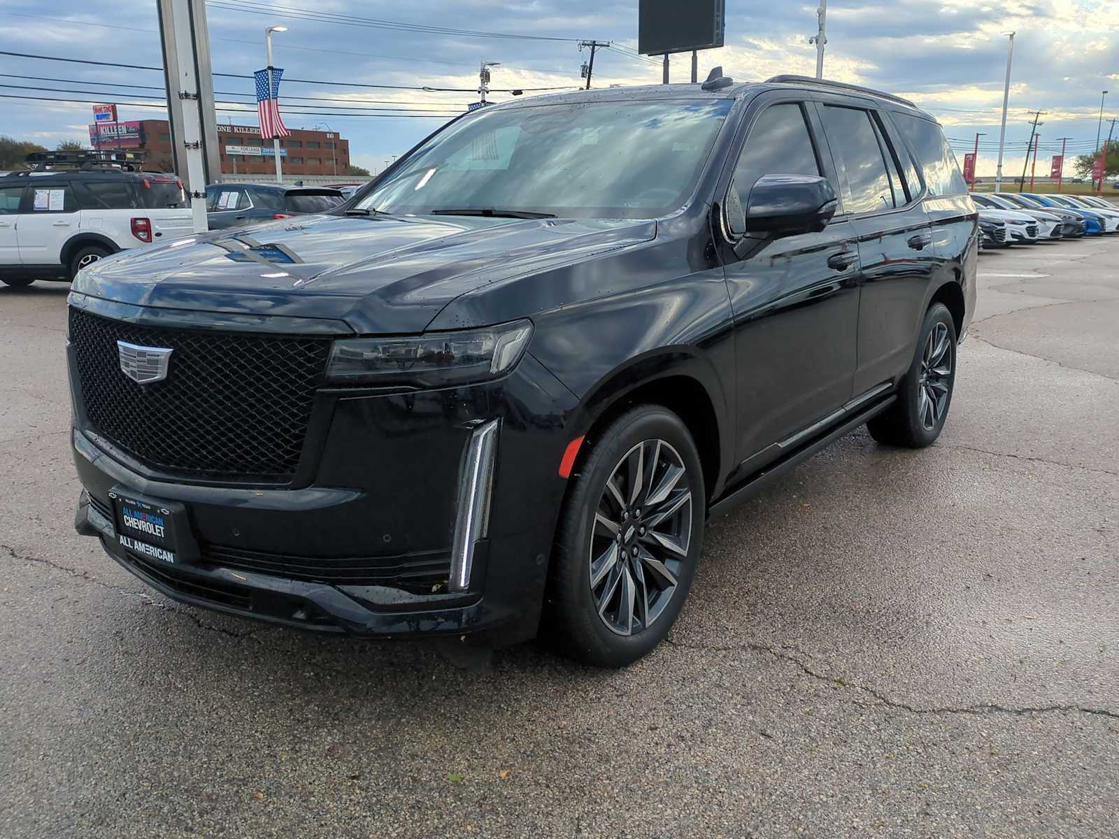 Thumbnail: 2023 Cadillac Escalade - 4