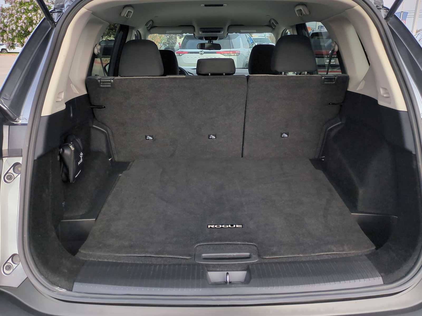 Thumbnail: 2023 Nissan Rogue - 25