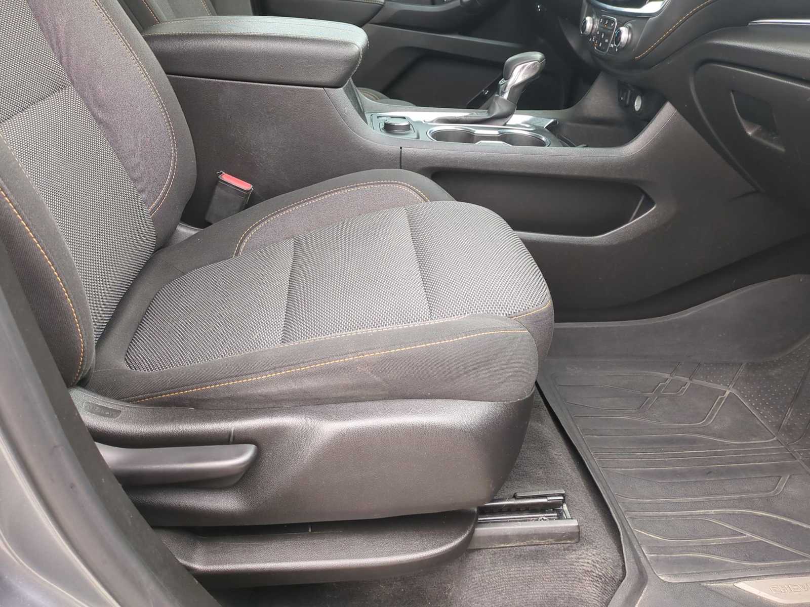 Thumbnail: 2021 Chevrolet Traverse - 28