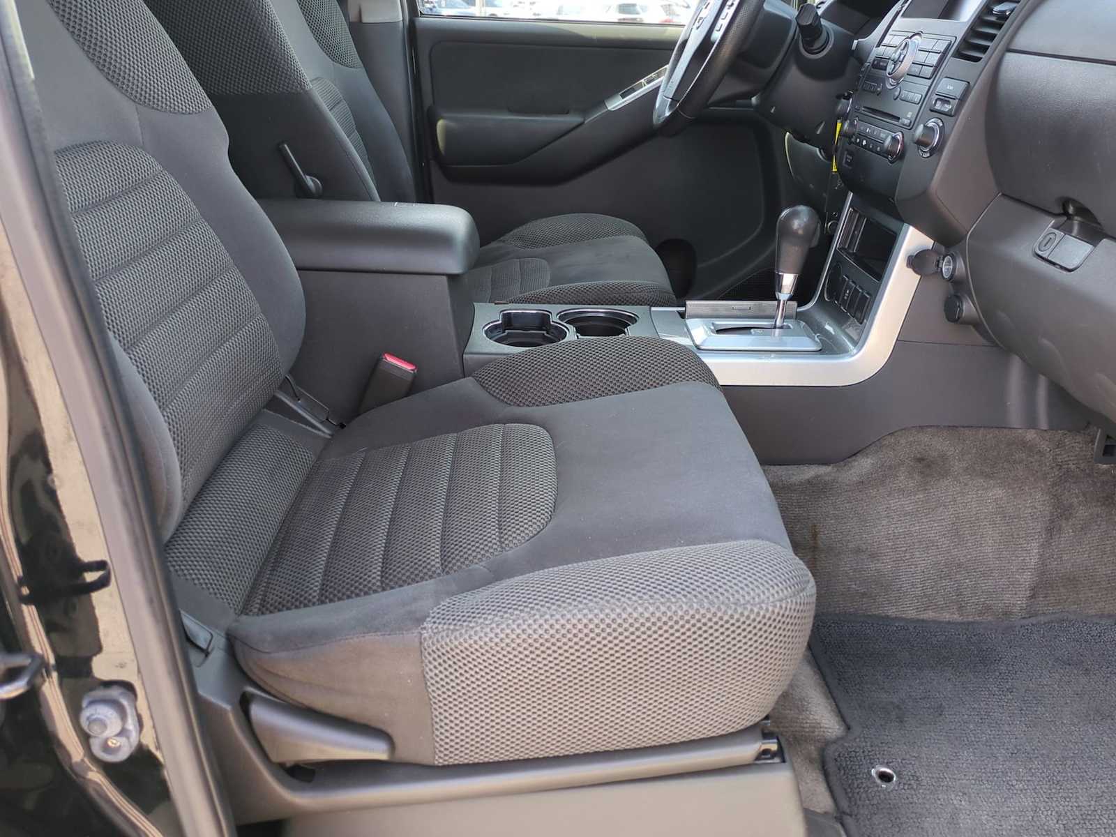 Thumbnail: 2012 Nissan Pathfinder - 26