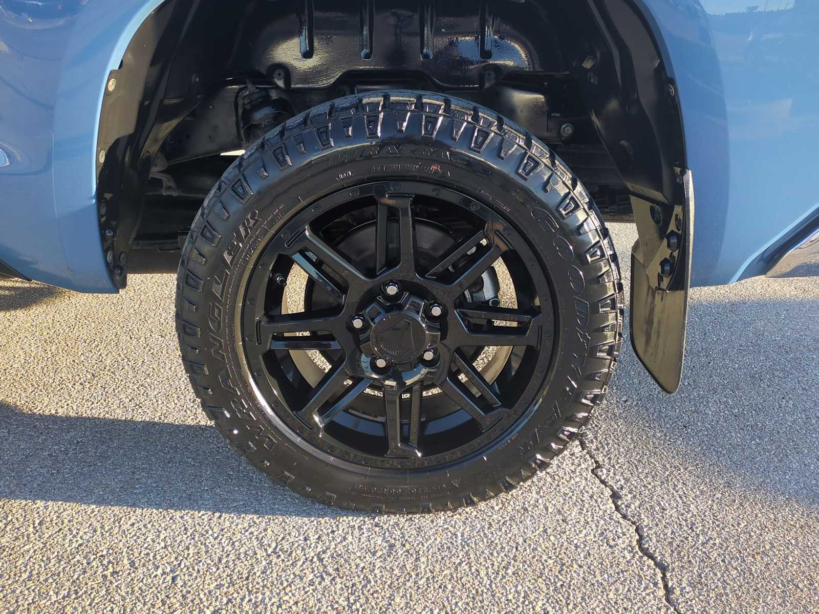 Thumbnail: 2019 Toyota Tundra - 31