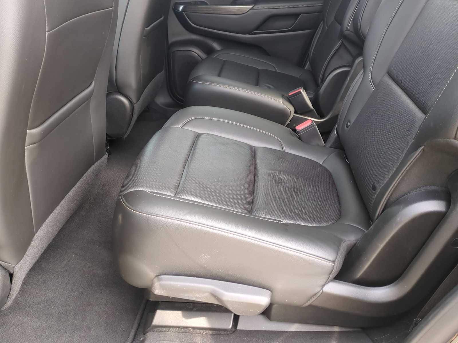 Thumbnail: 2023 GMC Acadia - 25