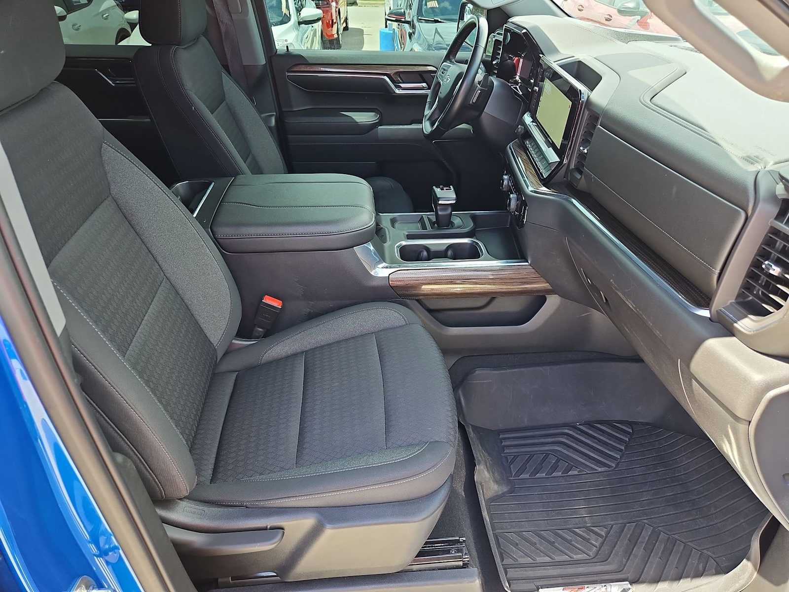2023 Chevrolet Silverado 1500  27