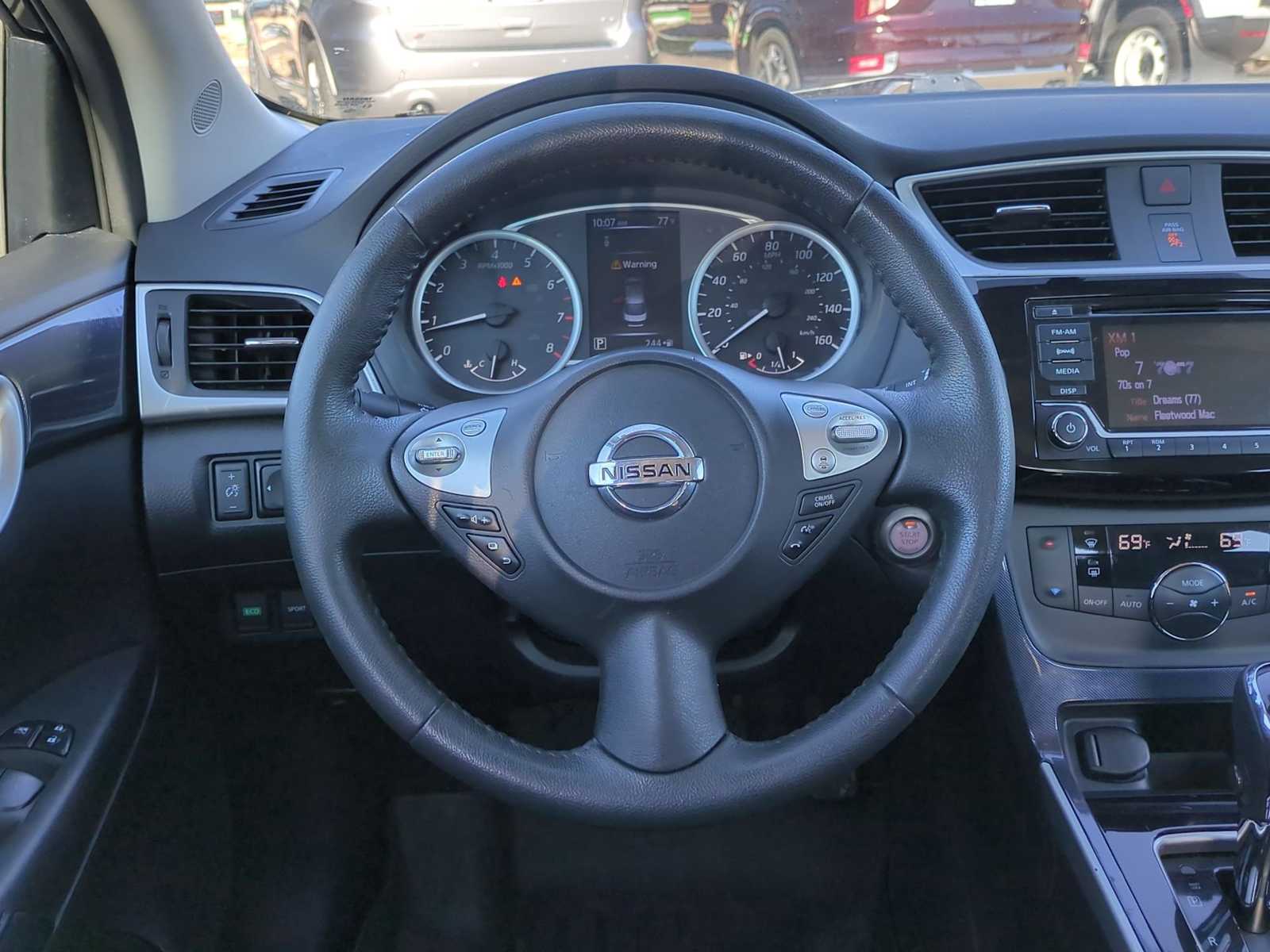 Thumbnail: 2018 Nissan Sentra - 11