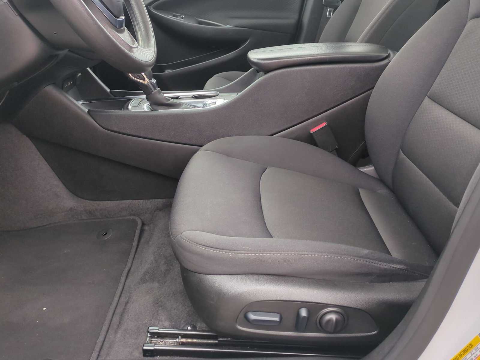 Thumbnail: 2024 Chevrolet Malibu - 20