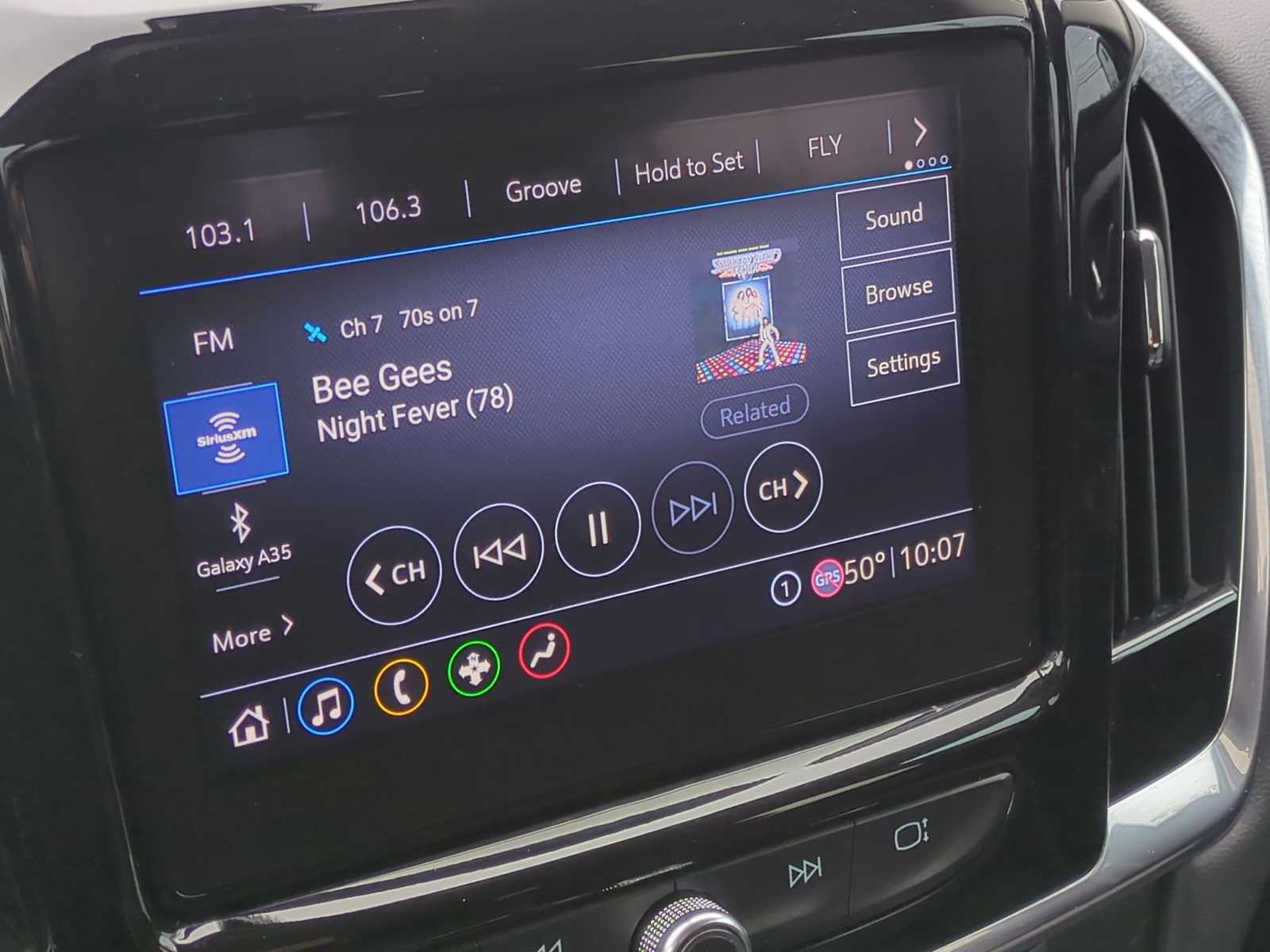 Thumbnail: 2021 Chevrolet Traverse - 13