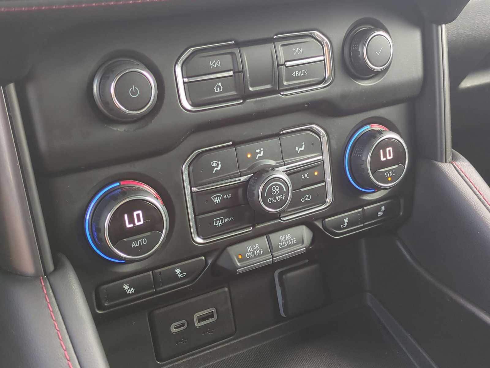 Thumbnail: 2021 Chevrolet Tahoe - 18