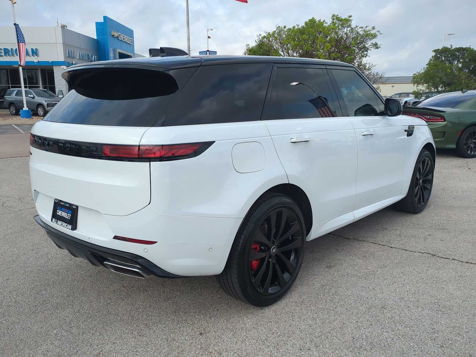 Thumbnail: 2025 Land Rover Range Rover Sport - 8