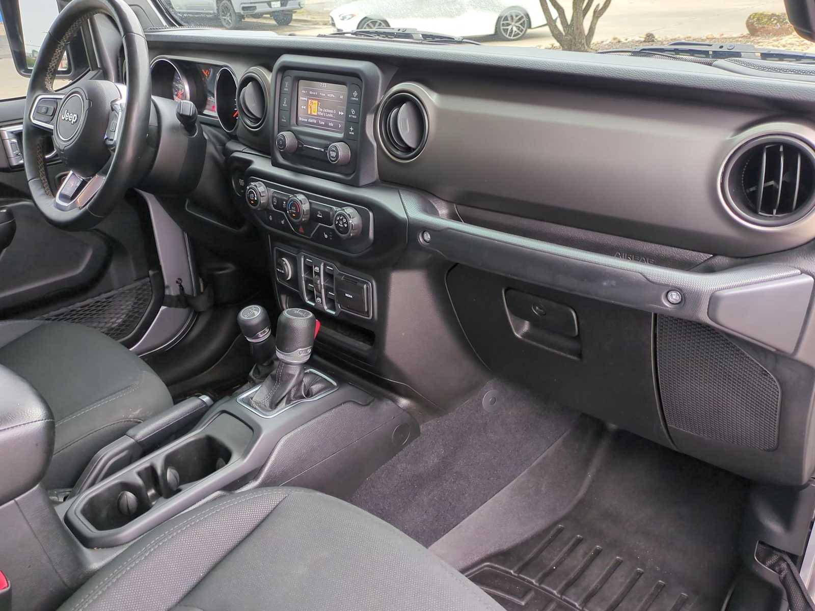 Thumbnail: 2020 Jeep Gladiator - 28