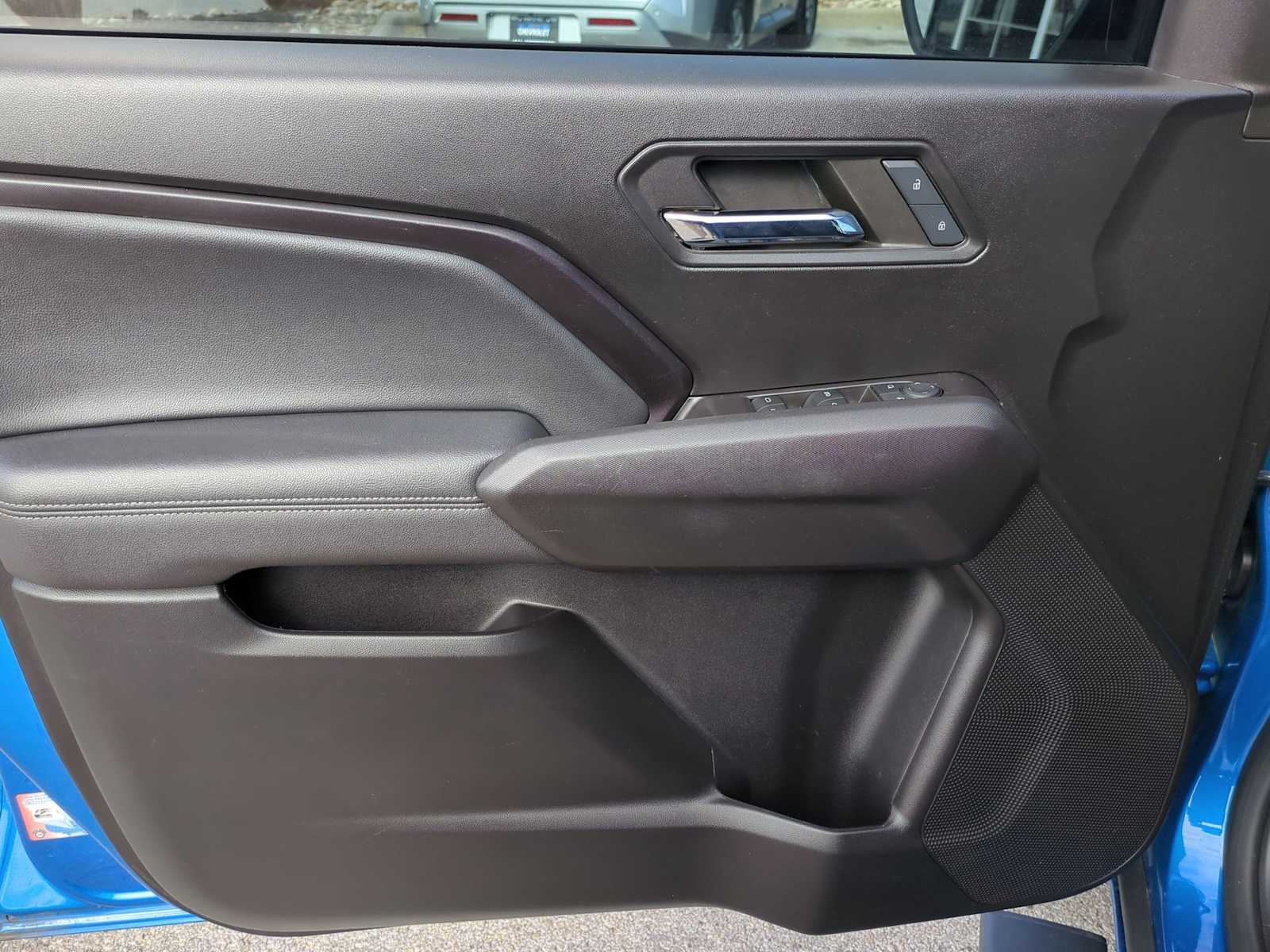 Thumbnail: 2024 Chevrolet Colorado - 22