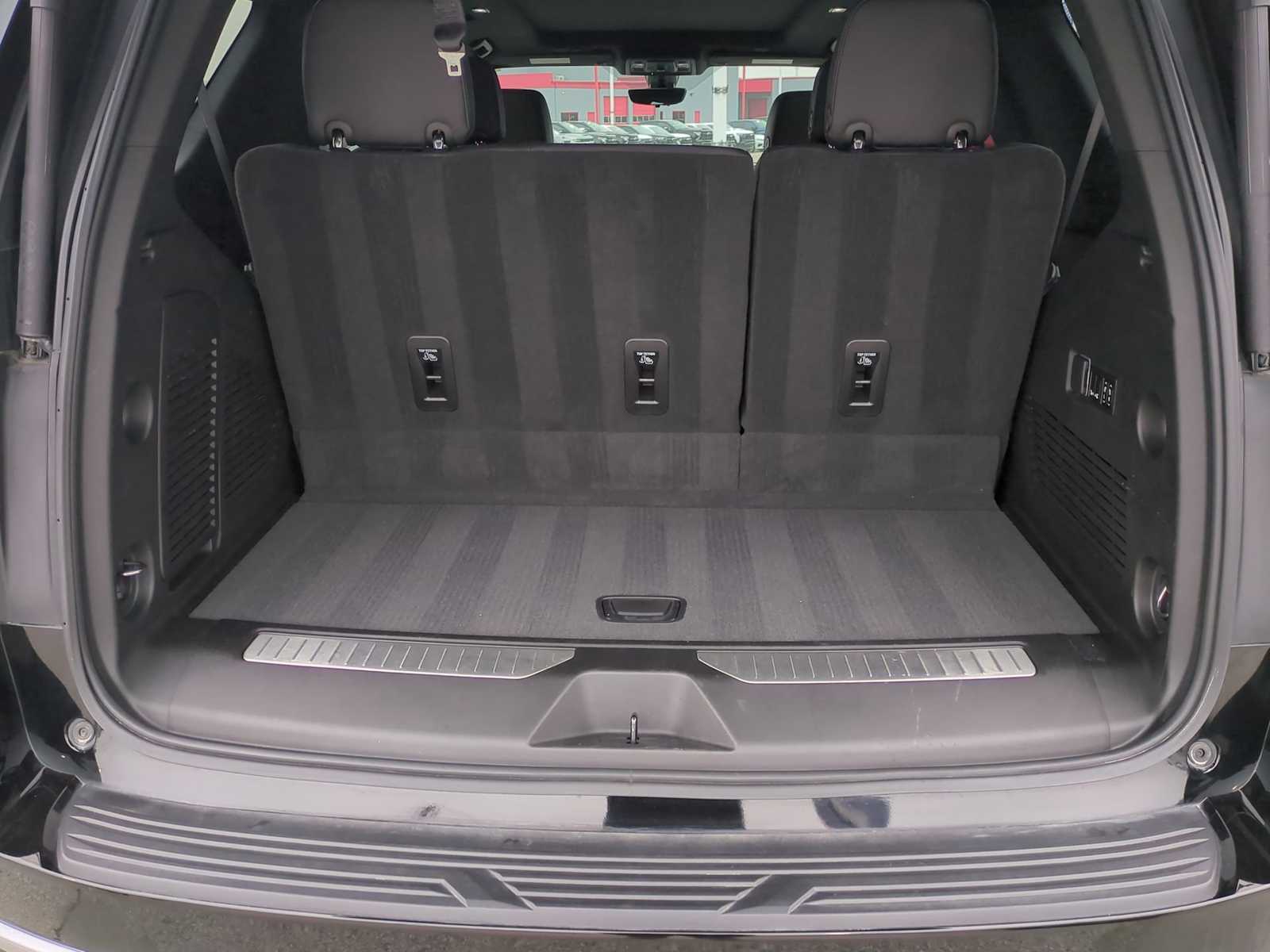 Thumbnail: 2022 Chevrolet Tahoe - 27