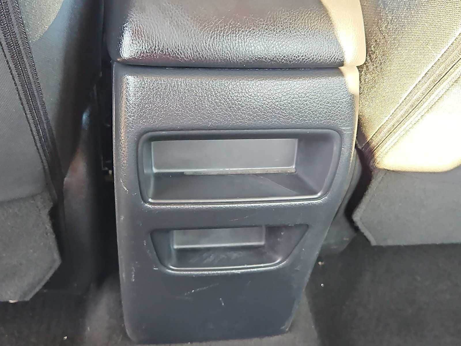 Thumbnail: 2014 Nissan Sentra - 18