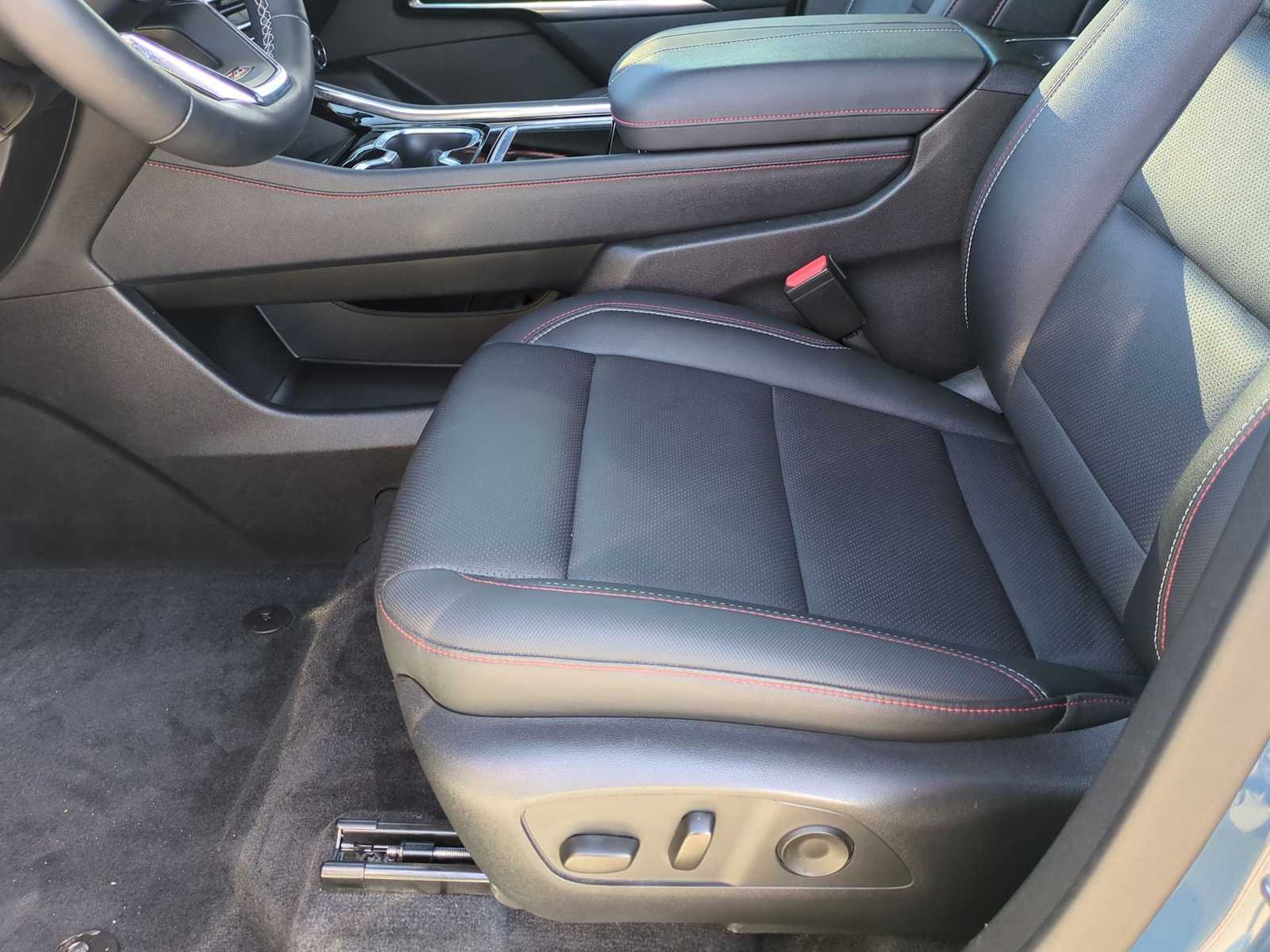 Thumbnail: 2024 Chevrolet Traverse - 19