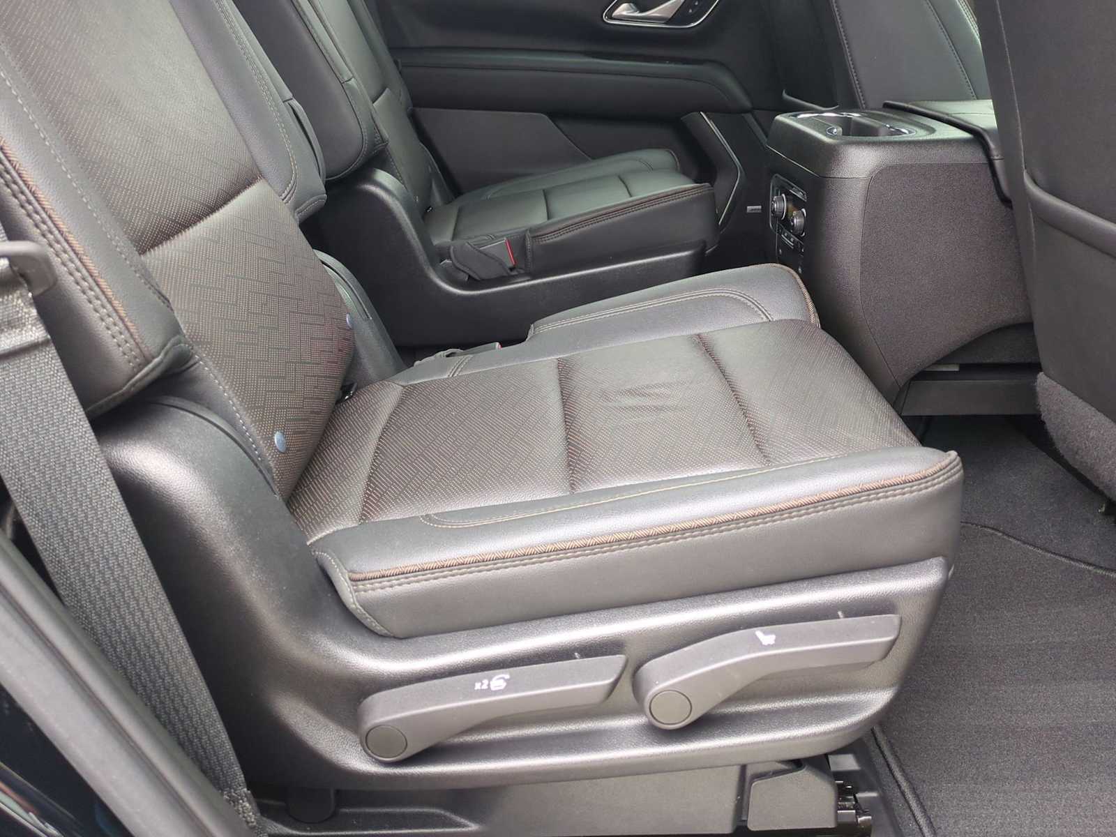 Thumbnail: 2022 Chevrolet Tahoe - 28