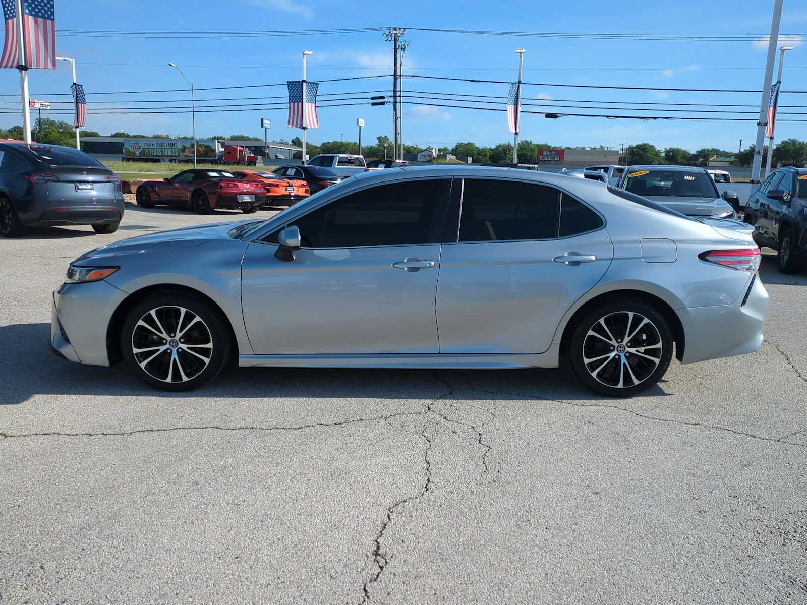 Thumbnail: 2019 Toyota Camry - 5