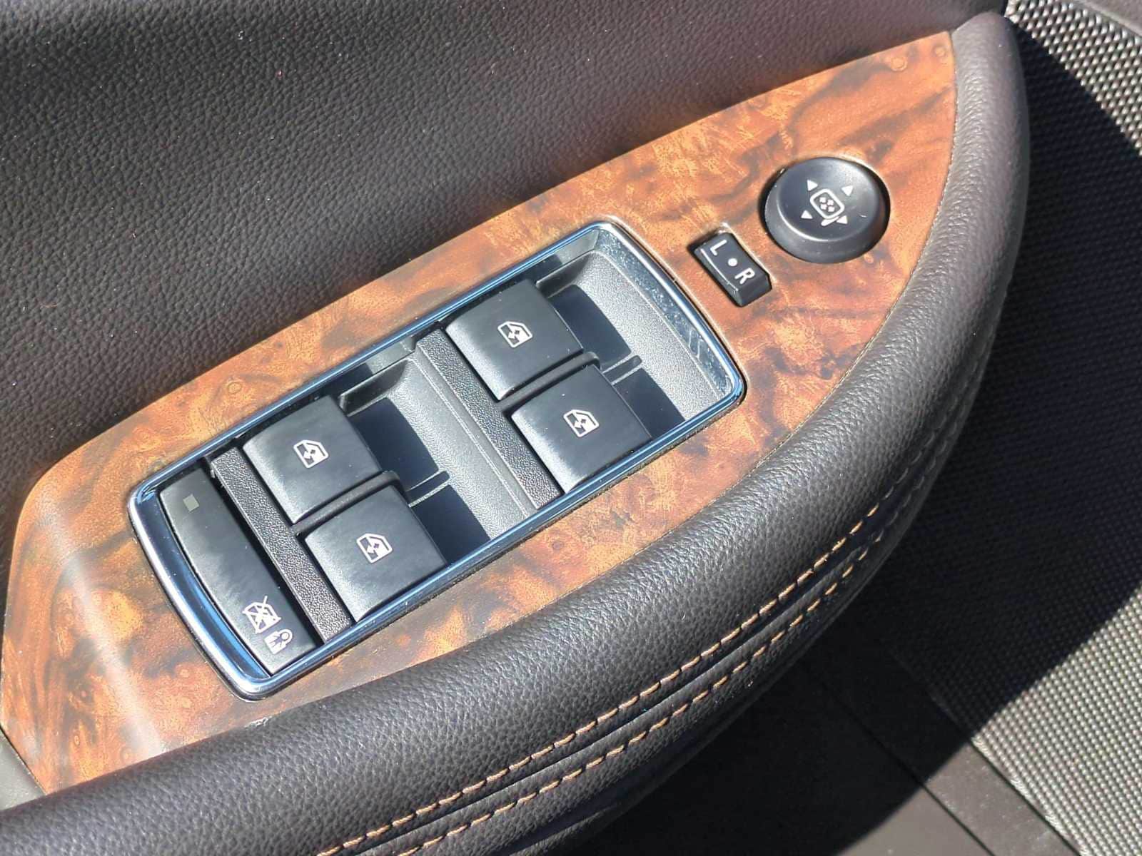 Thumbnail: 2014 Chevrolet Impala - 23