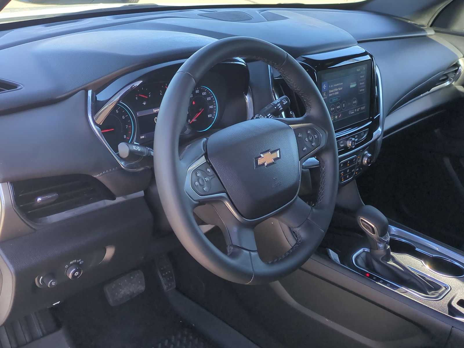 Thumbnail: 2023 Chevrolet Traverse - 10