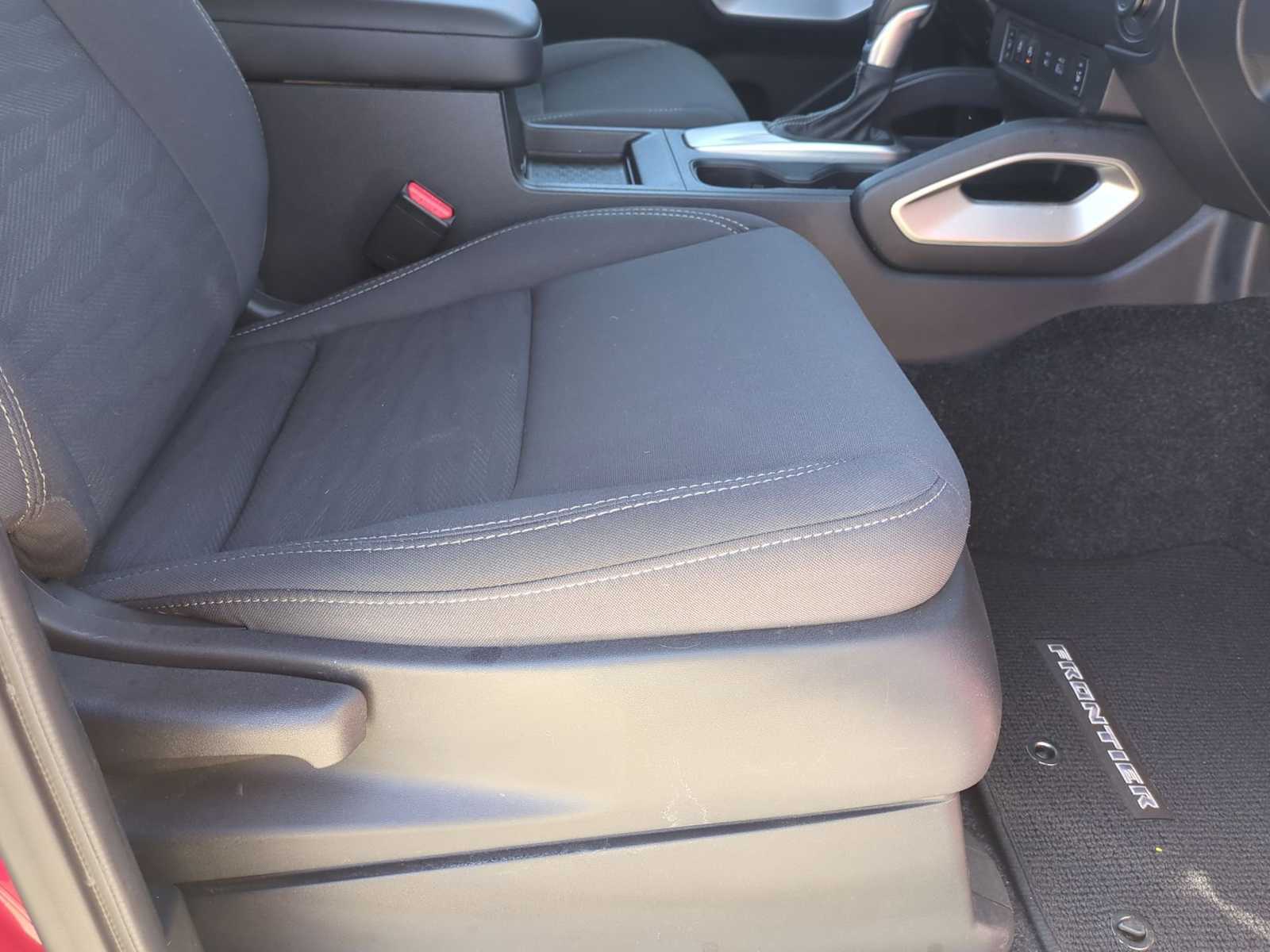 Thumbnail: 2022 Nissan Frontier - 25