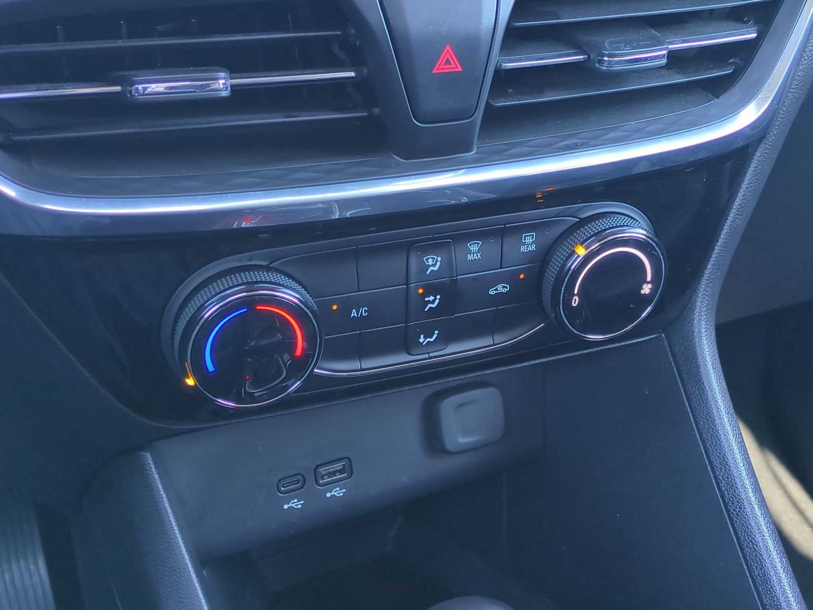 Thumbnail: 2024 Buick Encore GX - 17