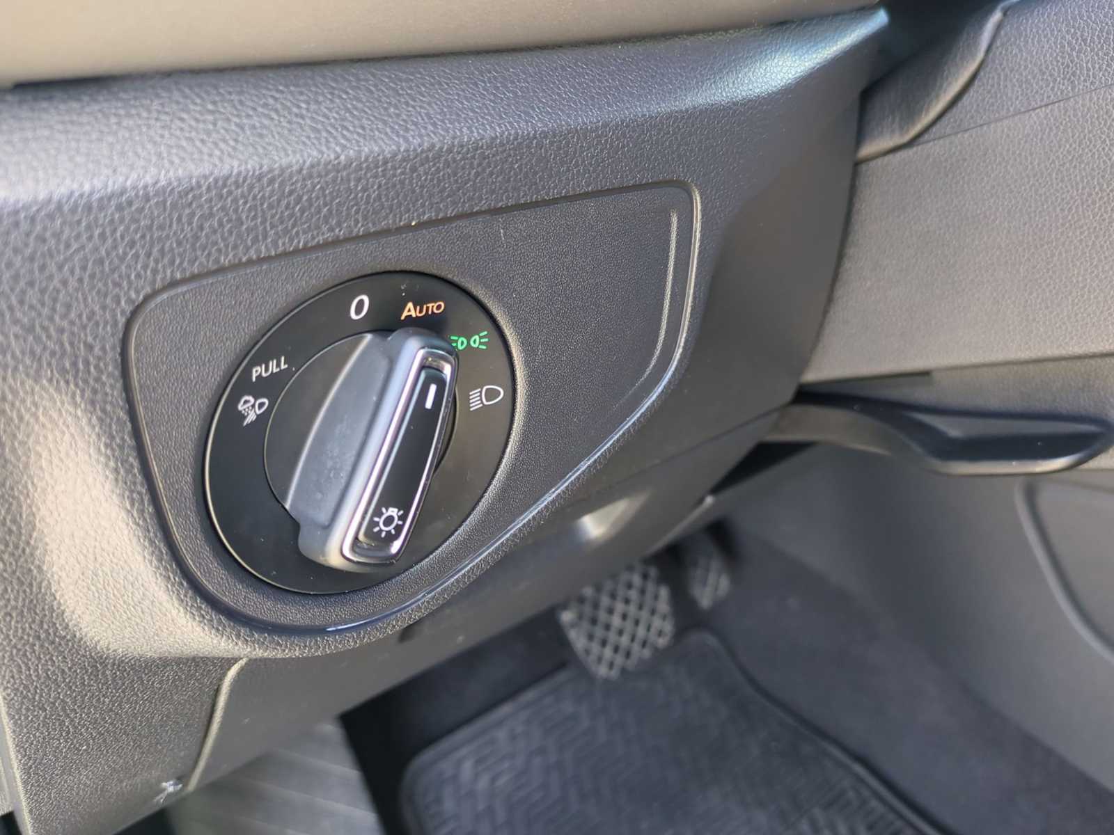 Thumbnail: 2021 Volkswagen Atlas - 36