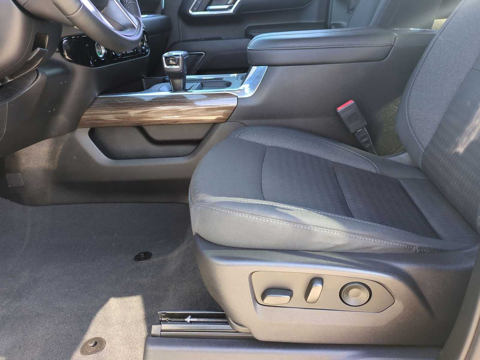 Thumbnail: 2023 Chevrolet Silverado 1500 - 19