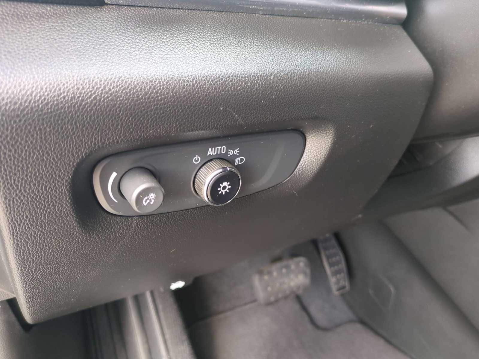 Thumbnail: 2023 Chevrolet Traverse - 35