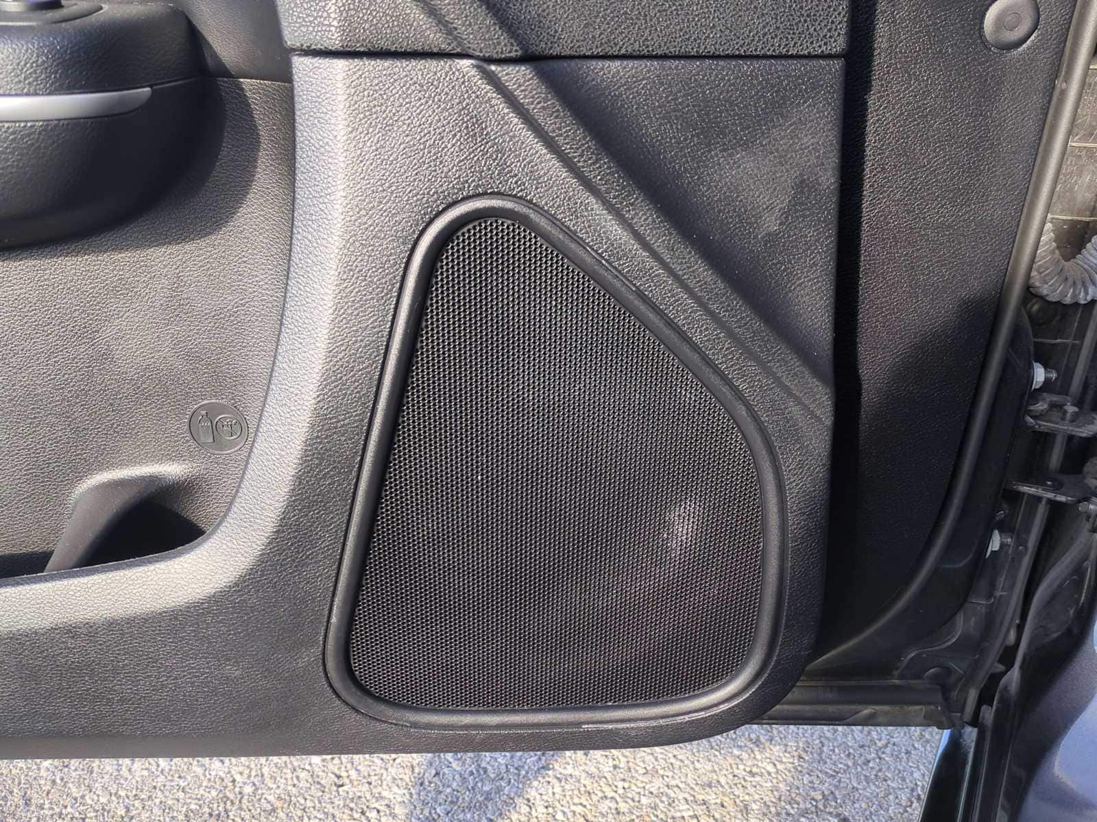 Thumbnail: 2023 Chrysler 300 - 23