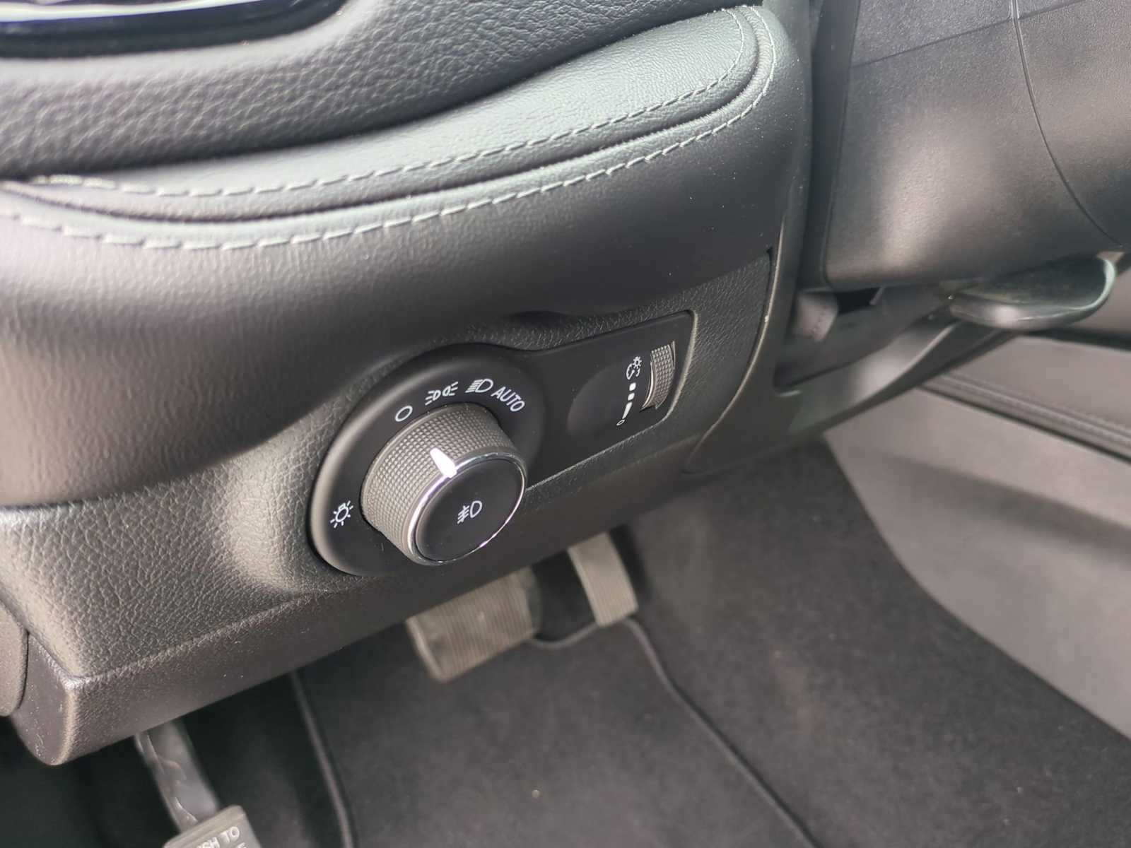 Thumbnail: 2021 Dodge Durango - 33