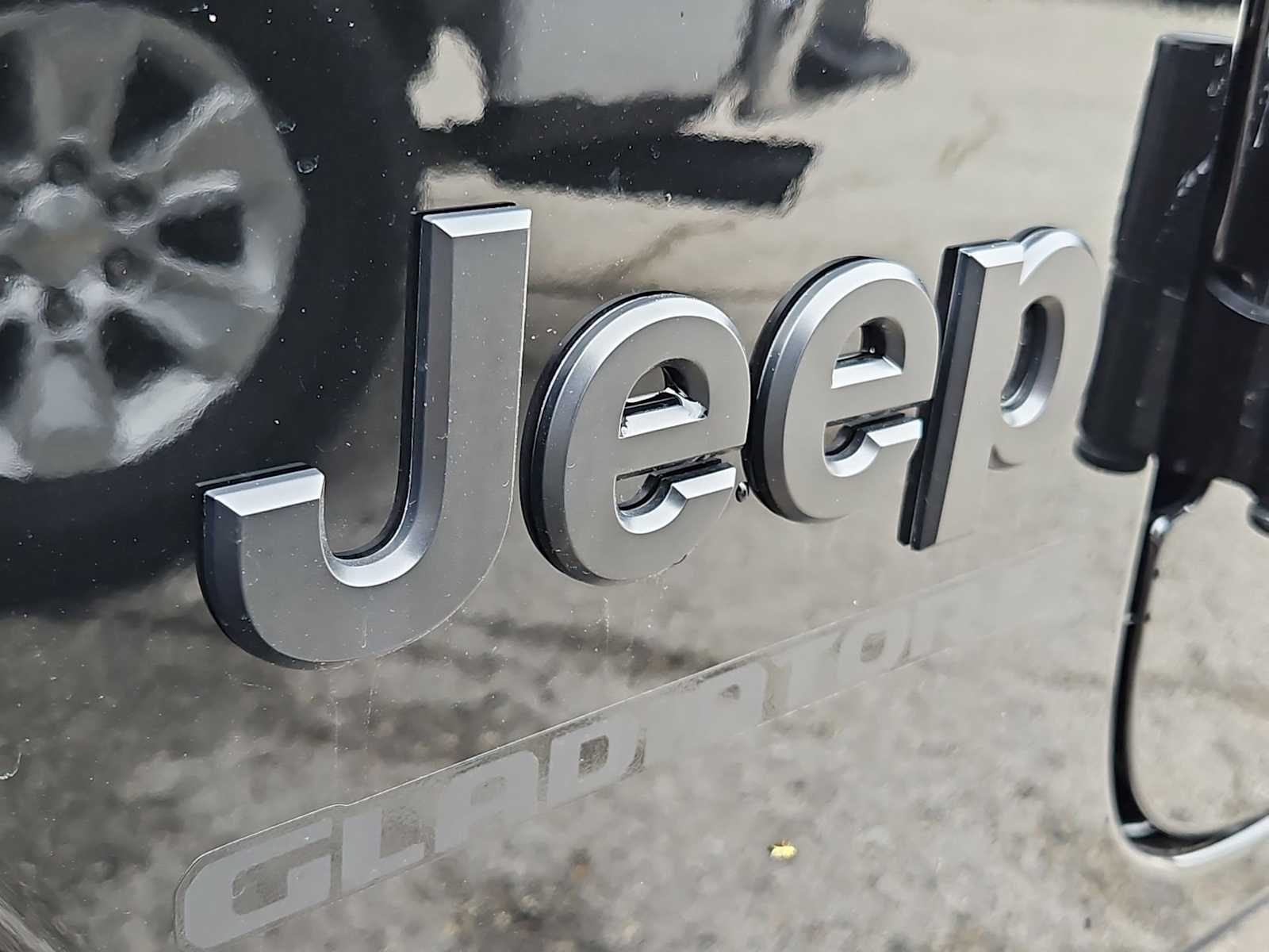 Thumbnail: 2025 Jeep Gladiator - 28
