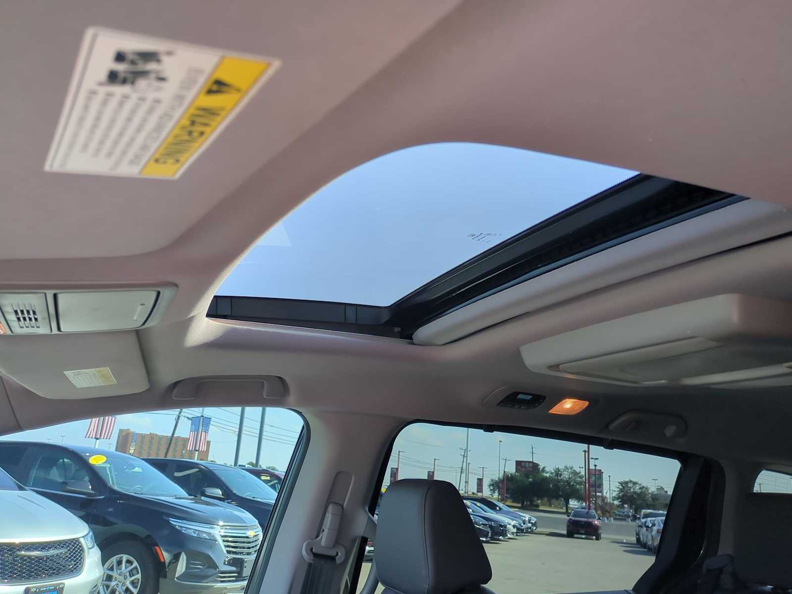 Thumbnail: 2018 Honda Odyssey - 19