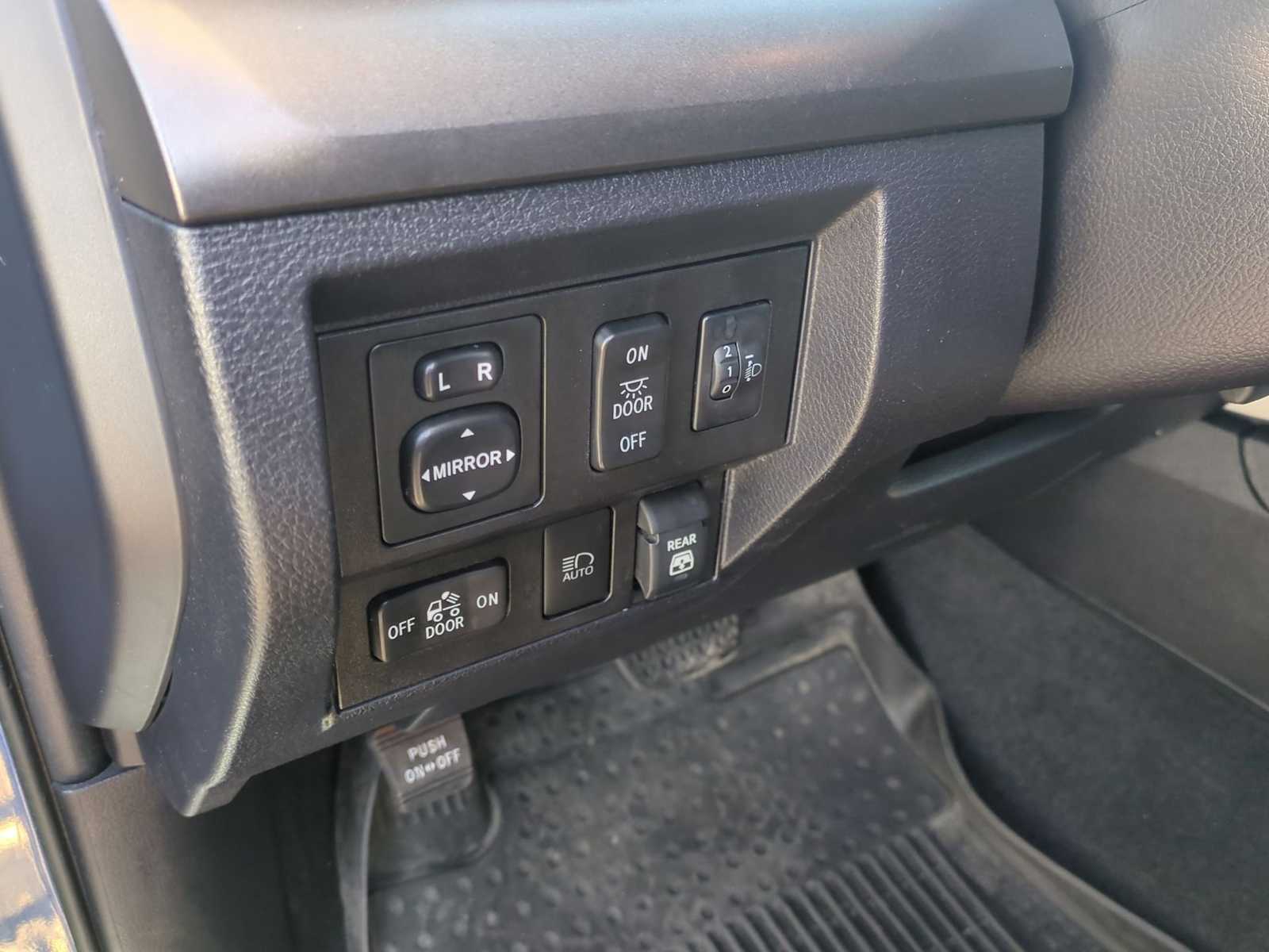 Thumbnail: 2019 Toyota Tundra - 33