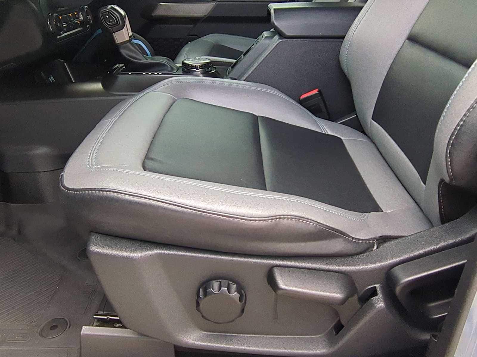 Thumbnail: 2023 Ford Bronco - 18