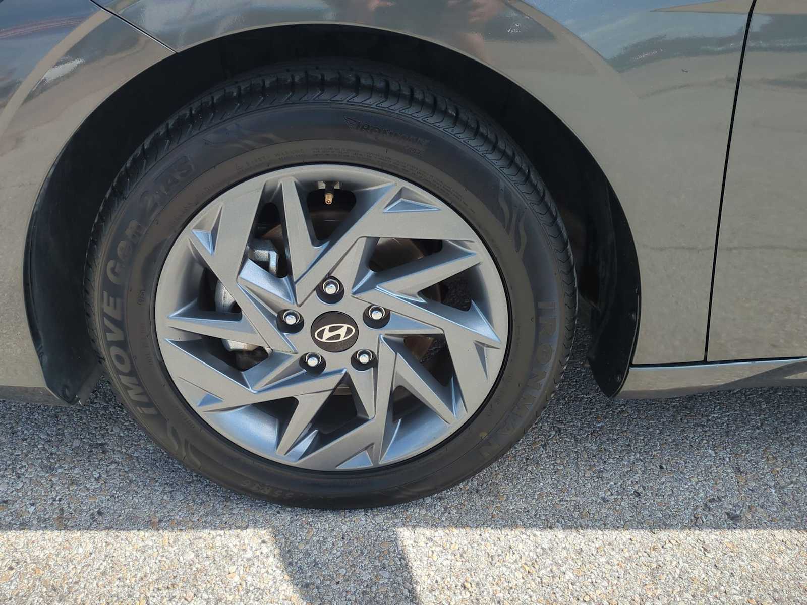 Thumbnail: 2024 Hyundai Elantra - 32
