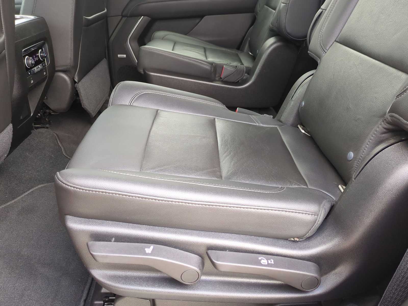 Thumbnail: 2021 Chevrolet Tahoe - 24