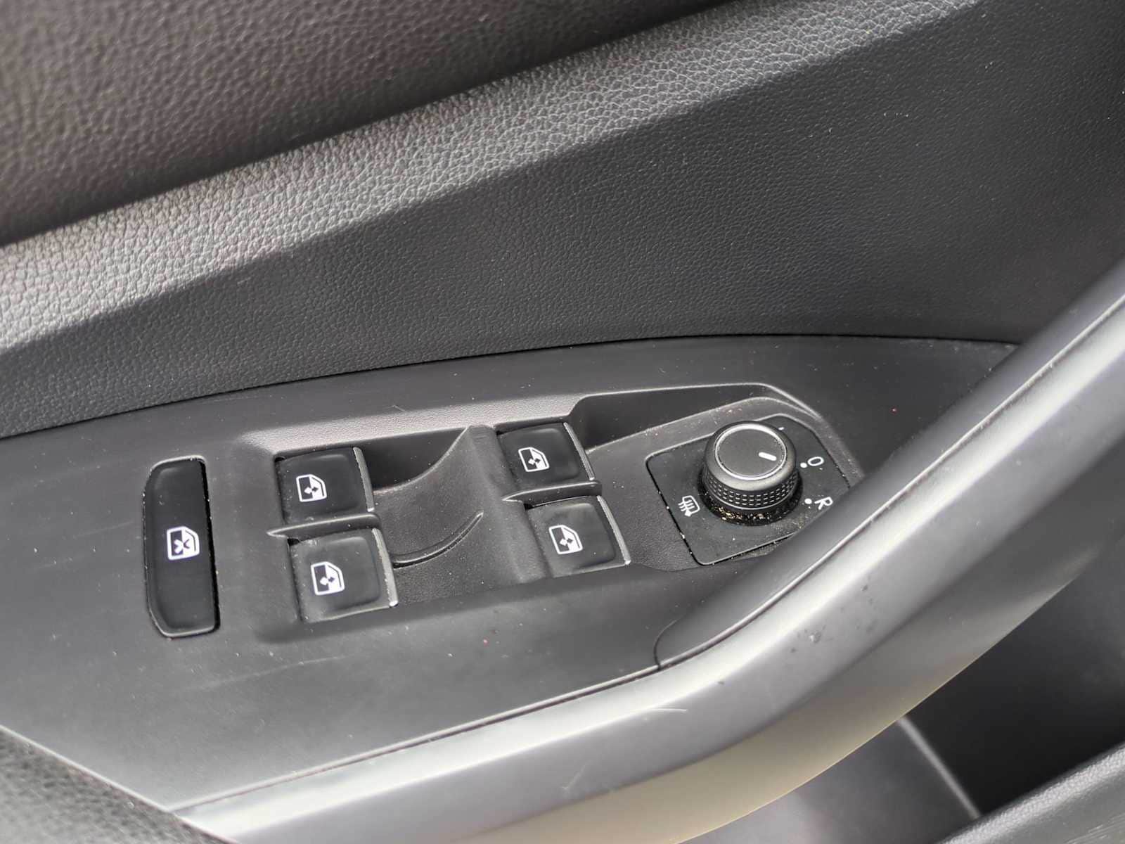 Thumbnail: 2024 Volkswagen Jetta - 20